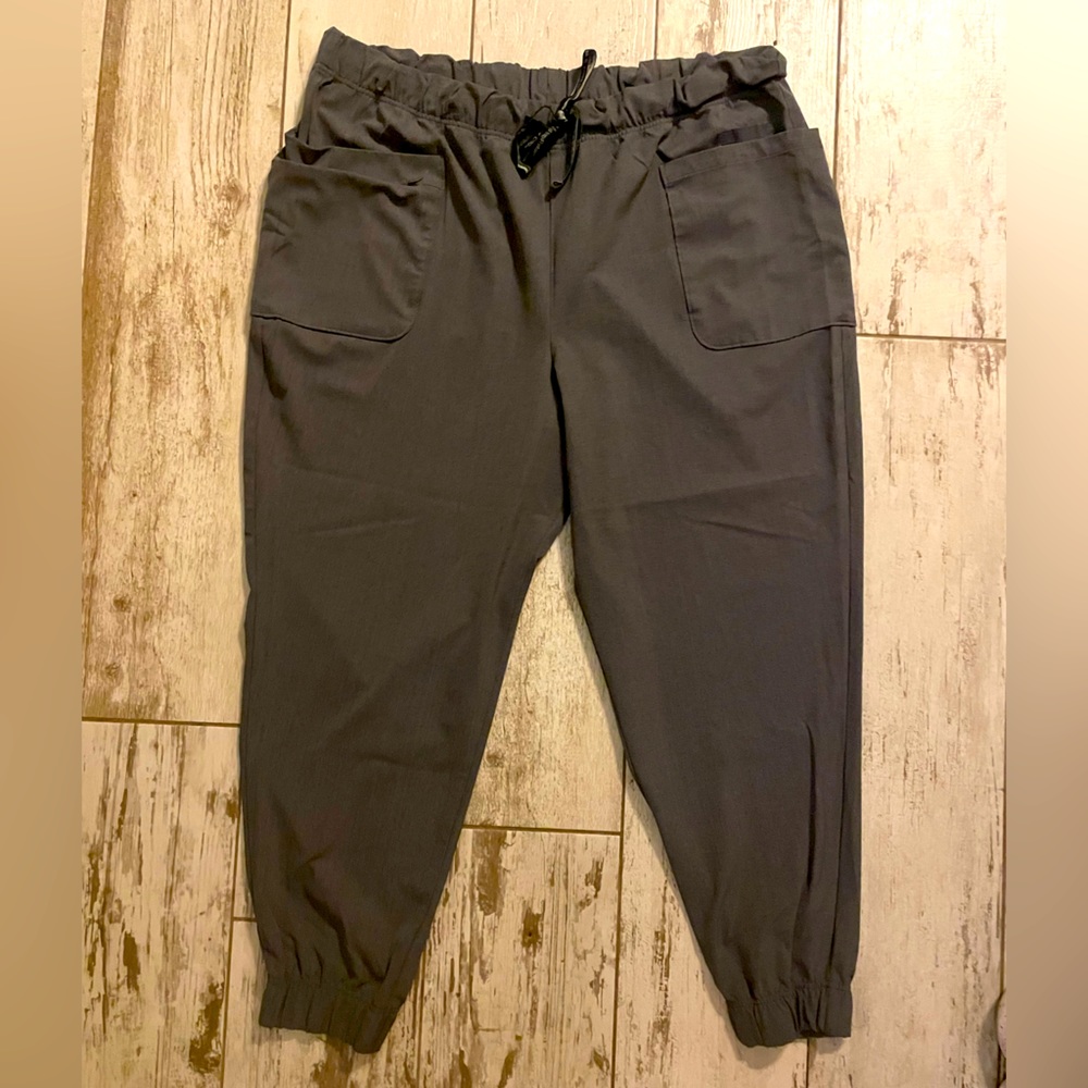 Gray scrub bottoms. Excellent condition! Size 3X.